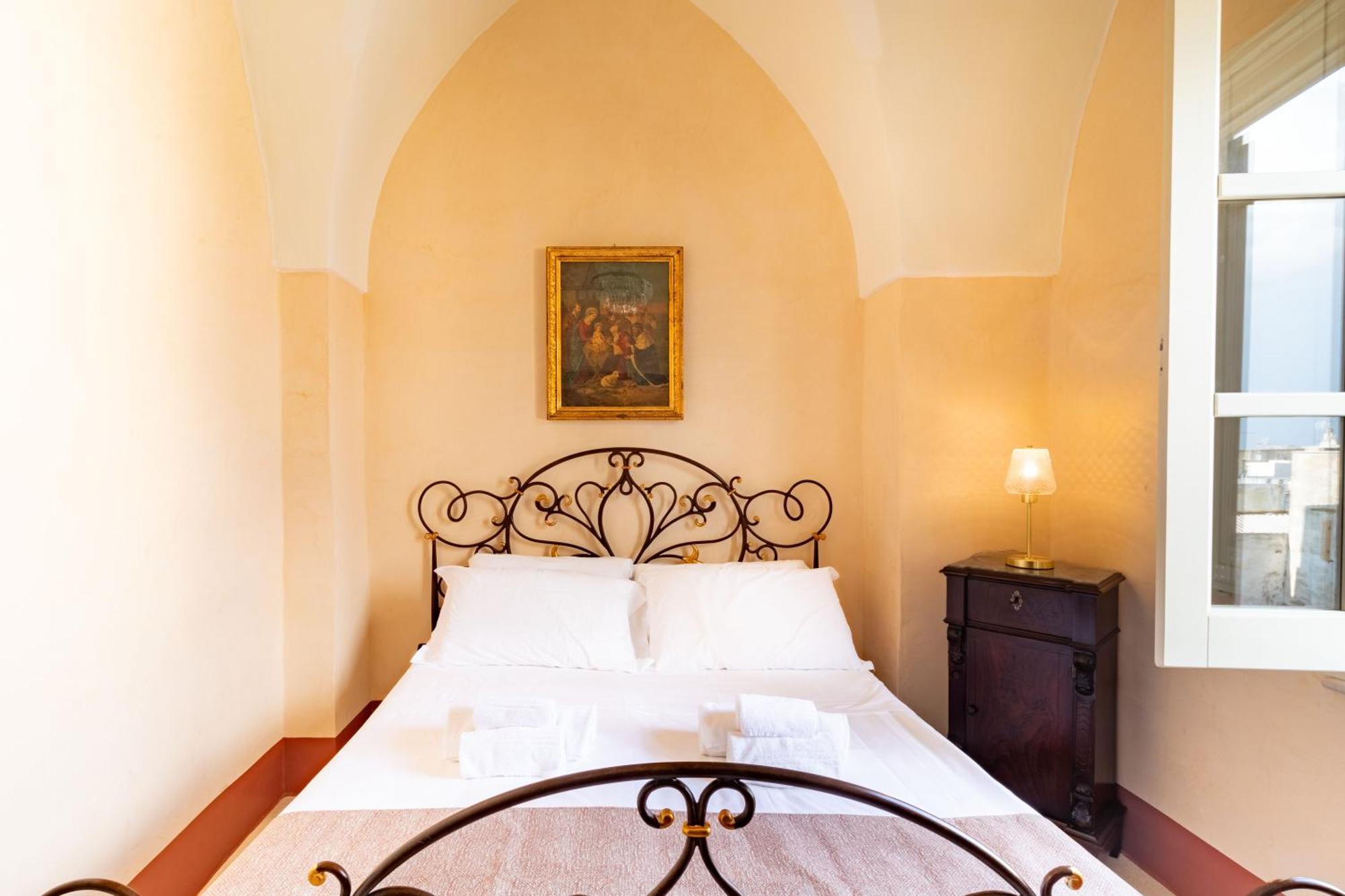ガリポリ Palazzo Zaca Bed & Breakfast エクステリア 写真